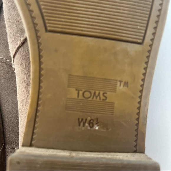 Toms Suede Loafers - Picture 12 of 14